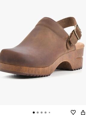 NWOT White Mountain ‘Being’ clog convertible strap brown 
 9 1/2